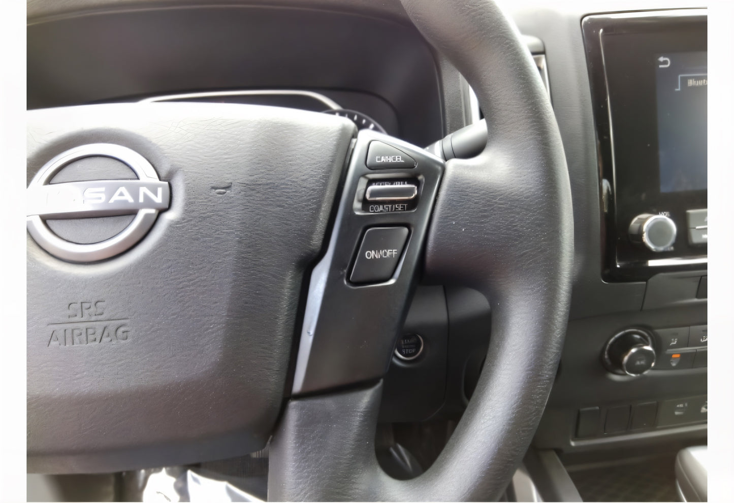 Nissan Frontier SUV Crew Cab 4x4 Automático 2023